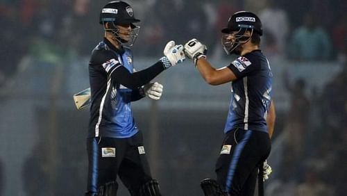 Hales and Russouw's incredible partnership saw the Riders post 239/4