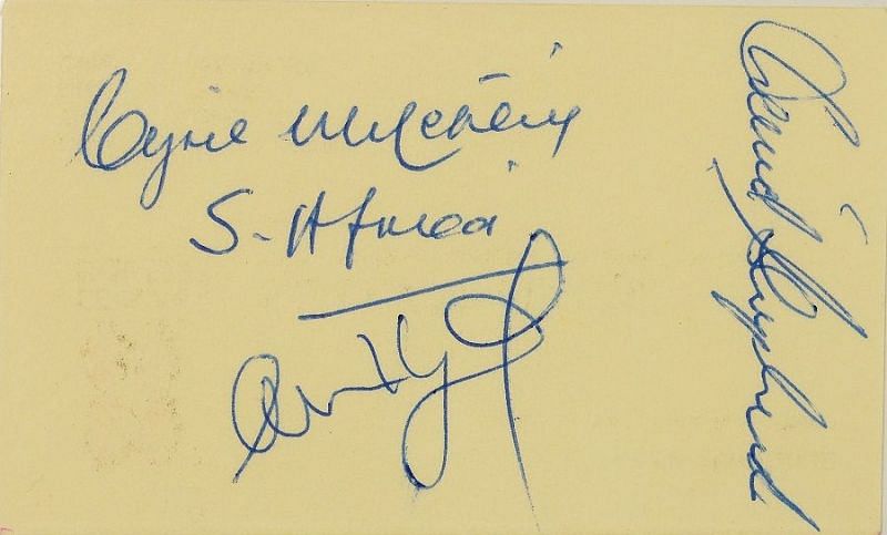 Autographs of David Shepherd (Umpire), Clive Lloyd (Match Referee) and Cyril Mitchely (Third Umpire) on the reverse of my business card. (© Ranjan Mellawa)