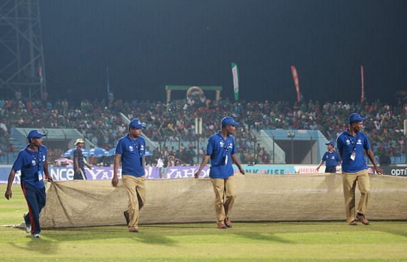 Dew will make it difficult for the bowlers to thrive in the final session of each day's play