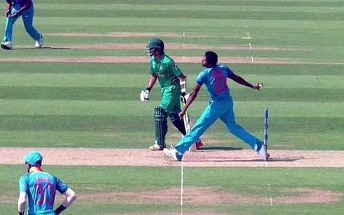 PSL franchise Islamabad United decided to use Bumrah's front foot no-ball as a reminder to stay inside your homes during the COVID-19 outbreak.