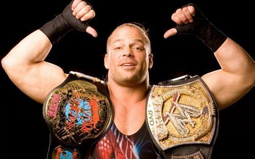 रॉब मनी इन द बैंक ब्रीफकेस की वजह से ही ECW और WWE चैंपियन बने थे
