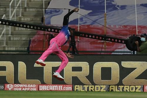 Jofra Archer stunned everyone with his catch against the Mumbai Indians (Image Credits: IPLT20.com)