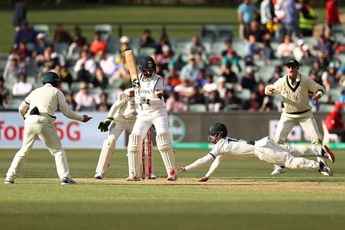 Cheteshwar Pujara scored 43 off 160 balls on 1st day.