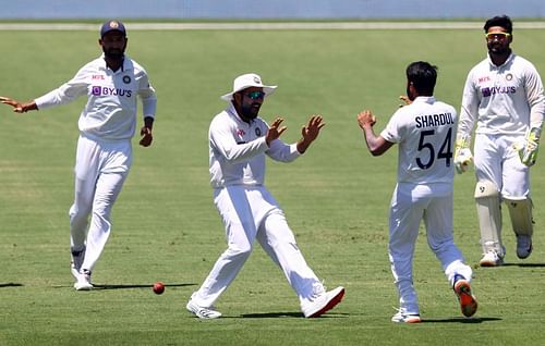 India wrapped up Australia's top order on Day 2