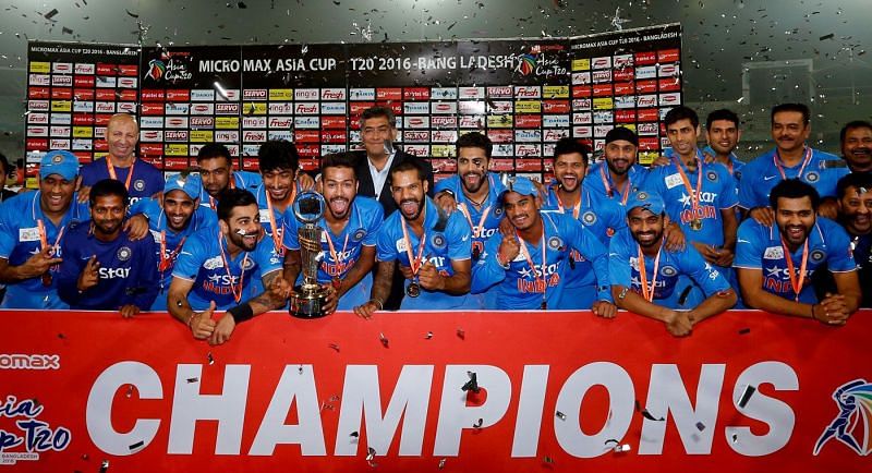 India celebrates with the Asia Cup trophy, Bangladesh v India, Asia Cup final, Mirpur, March 6, 2016