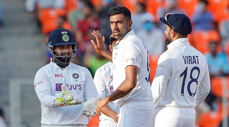 मौजूदा भारतीय ऑफ स्पिनर अश्विन ने न्यूजीलैंड के खिलाफ काफी सफलता हासिल की है