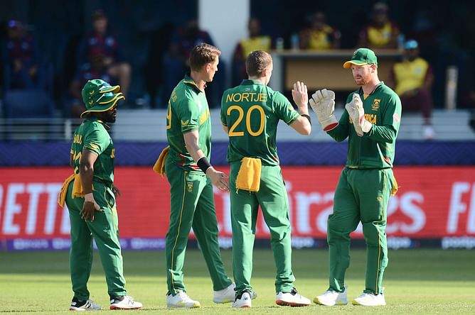 South Africa vs Sri Lanka: T20 World Cup 2021: Toss result and playing XIs, today's match umpires list and pitch report