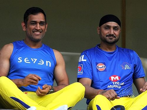 MS Dhoni (L) alongside Harbhajan Singh. (PC: TOI)