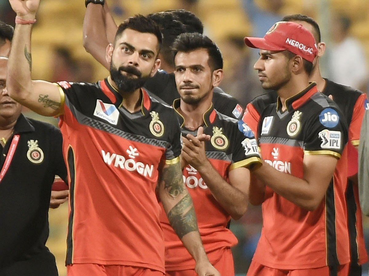 रॉयल चैलेंजर्स बैंगलोर में कई शानदार प्लेयर शामिल हैं