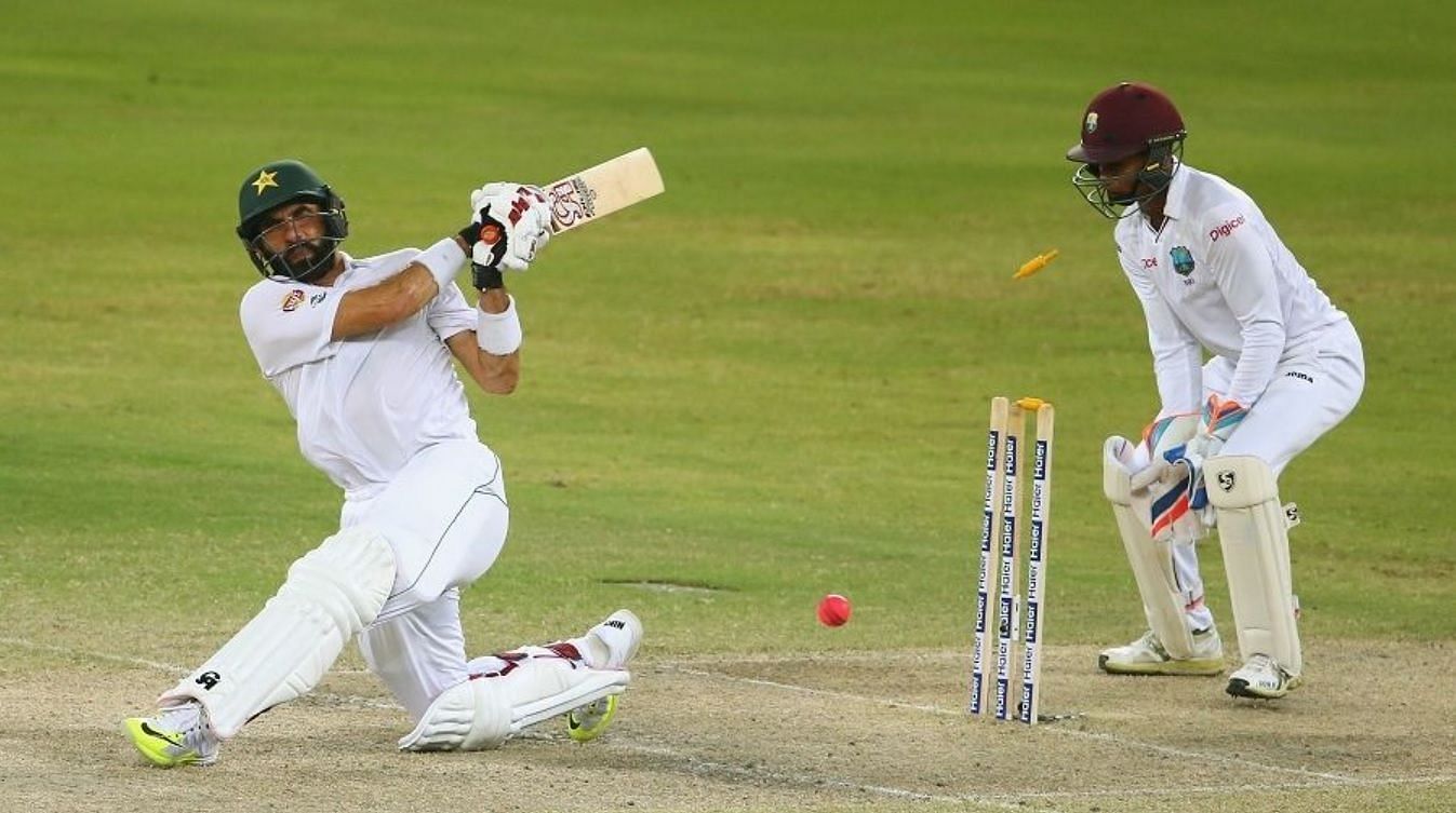 Batting in the 3rd session, under floodlights, is the most difficult phase for batsmen