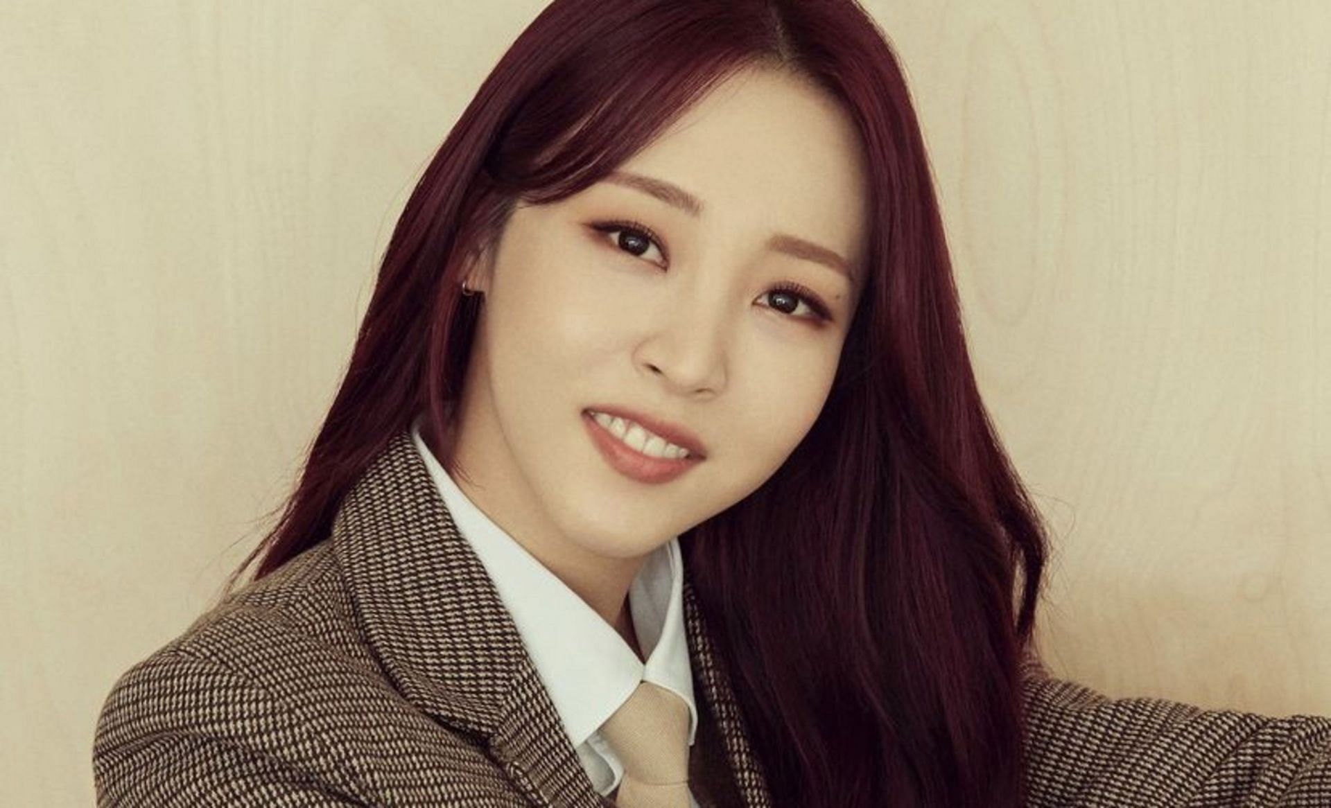 A still of the K-pop artist (Image via @mo_onbyul/Instagram)