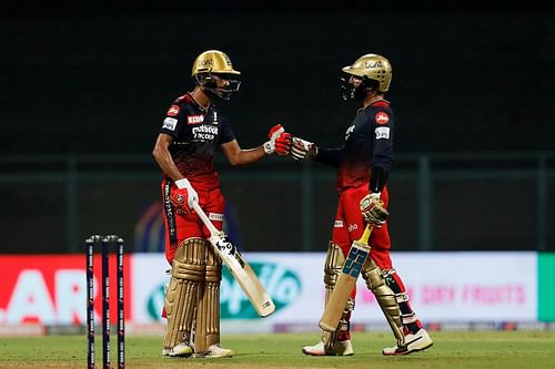 Dinesh Karthik (R) and Shahbaz Ahmed (L) stitched 67 runs off 32 balls to help RCB prevail over RR [Credits: IPL]