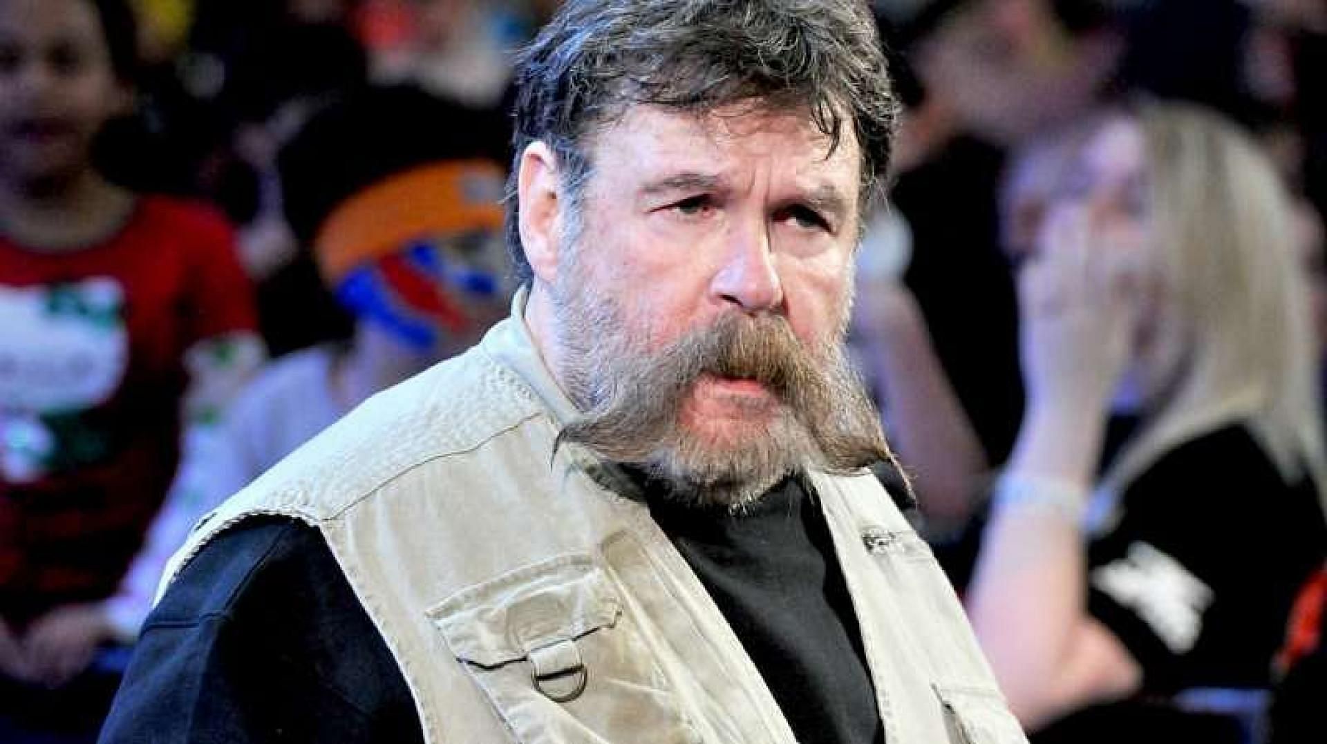 Dutch Mantell को WWE में मैनेजर के तौर पर अपने समय के लिए जाना जाता है।