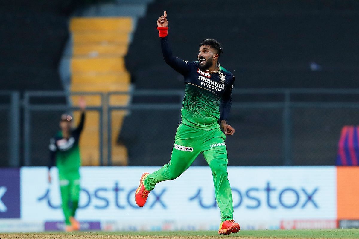 इस सीजन 21 विकेट ले चुके हैं हसरंगा (Photo Credit: IPL)