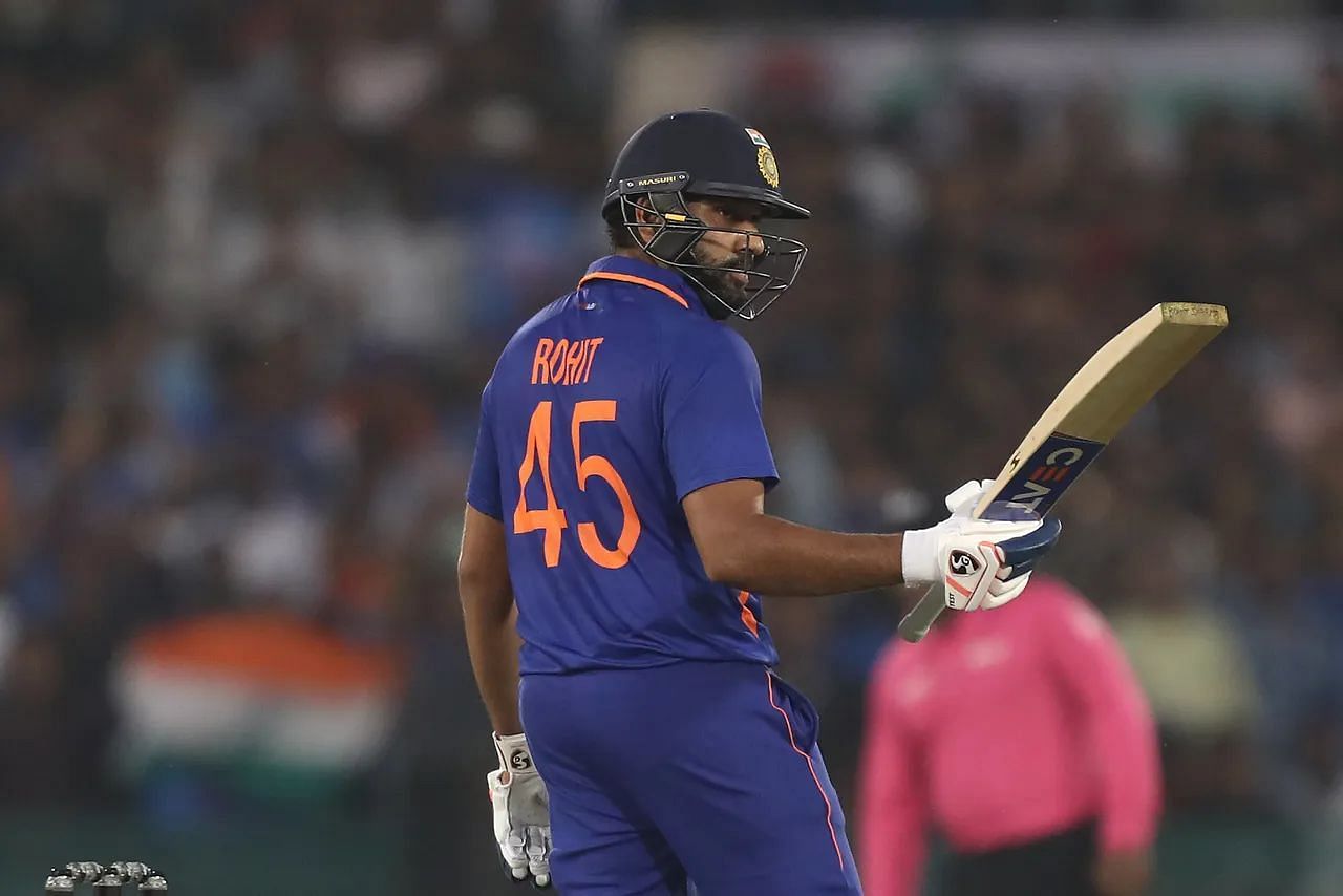 रोहित शर्मा ने शानदार पारी खेली 
