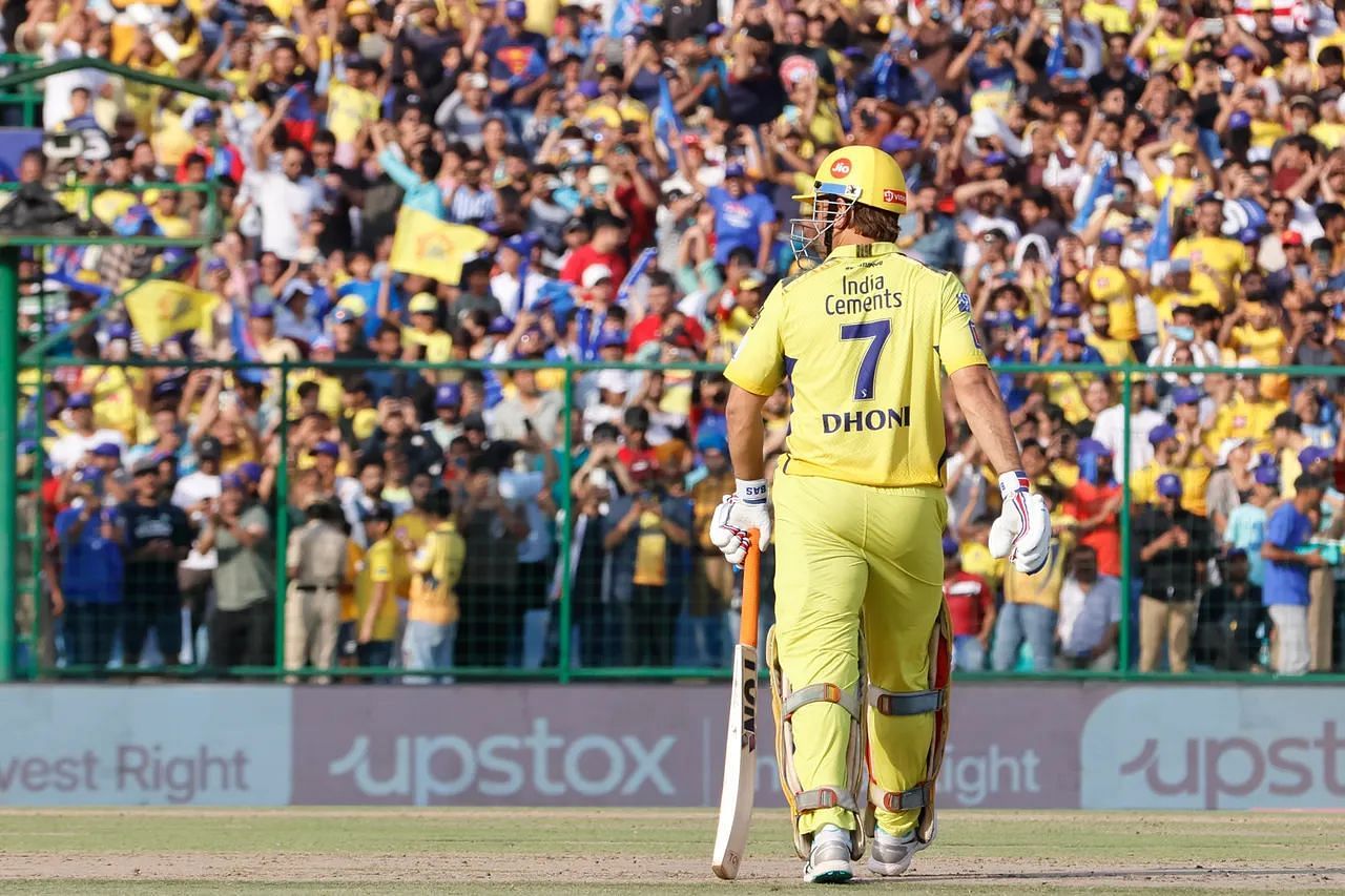एम एस धोनी के लिए काफी सपोर्ट नजर आया (Photo - IPL)