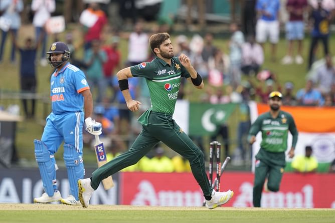 "Forget the bowler's reputation" - Aakash Chopra wants India's batters to play the ball and not the bowler in Asia Cup Super 4 clash vs Pakistan