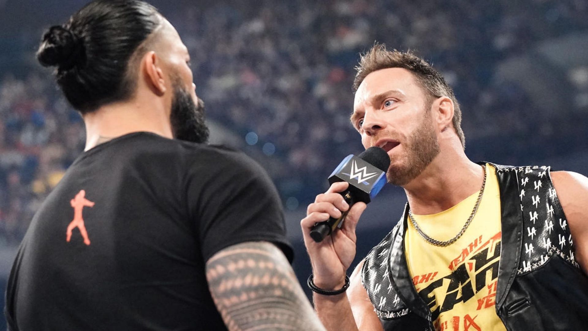 Roman Reigns and LA Knight. Image Credits: wwe.com 
