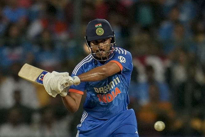 "High time the world starts talking about his strengths"- Mohammad Kaif slams Shreyas Iyer's critics after his fine fifty in IND vs AUS 5th T20I
