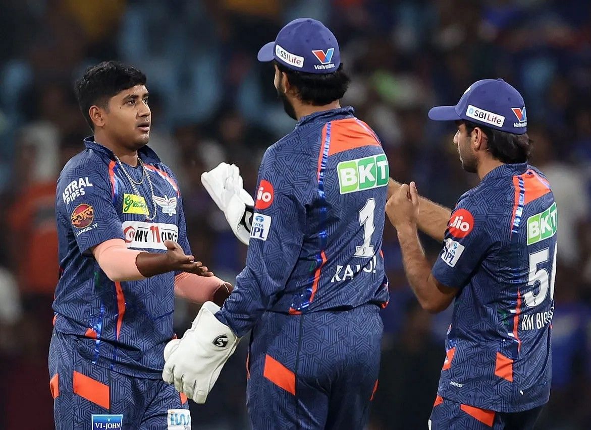 यश ठाकुर ने की जबरदस्त गेंदबाजी (Photo Credit - BCCI)