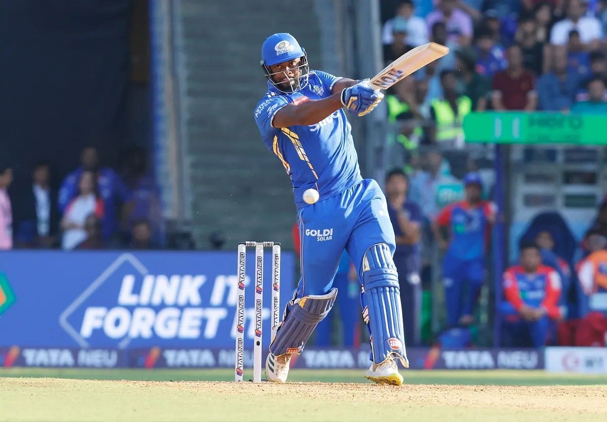 रोमारियो शेफर्ड बल्लेबाजी के दौरान (Photo Credit - BCCI)