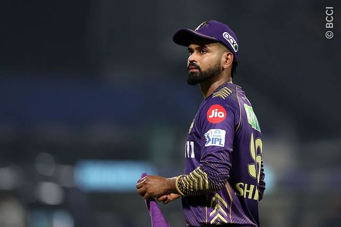 Before it's too late, KKR need to have a chat about Shreyas Iyer