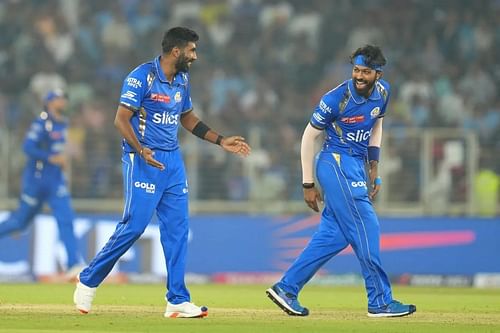 MI traded in Hardik Pandya (right) ahead of the IPL 2024 auction and appointed him their skipper. [P/C: iplt20.com]