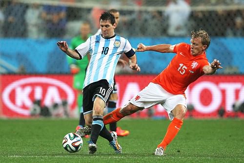 Dirk Kuyt faced Lionel Messi for club and country.