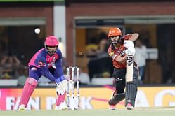 "Shake well before use" - Aakash Chopra on Rahul Tripathi's pre-ball movements in his 'fighting' knock in SRH's IPL 2024 Qualifier 2 win vs RR