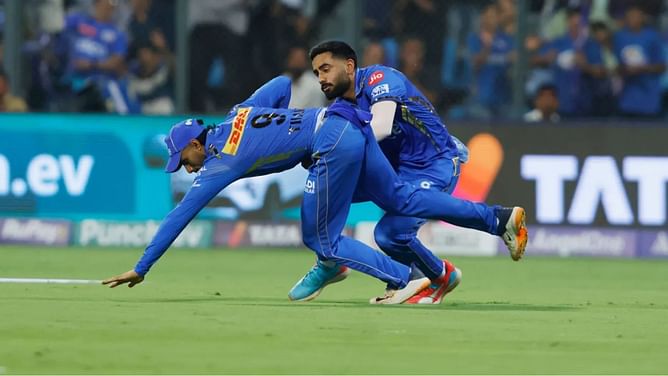 [Watch] Nuwan Thushara strikes first blood despite Tilak-Naman collision during MI vs KKR IPL 2024 match