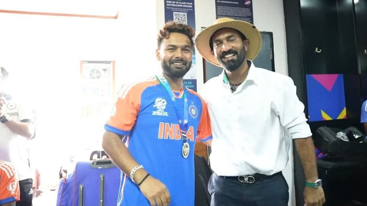 ऋषभ पंत ने जीता फील्डिंग मेडल का अवार्ड (Photo Courtesy: Website/BCCI)                               