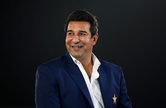 "Matthew Hayden smashed him into the other ground" - Wasim Akram shares hilarious story of Waqarr Younis [SK Match ki Baat Exclusive]