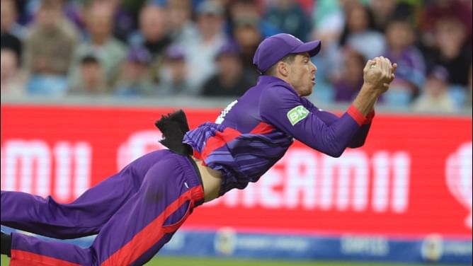 [Watch] Mitchell Santner takes a stunner to dismiss Michael Pepper in The Hundred