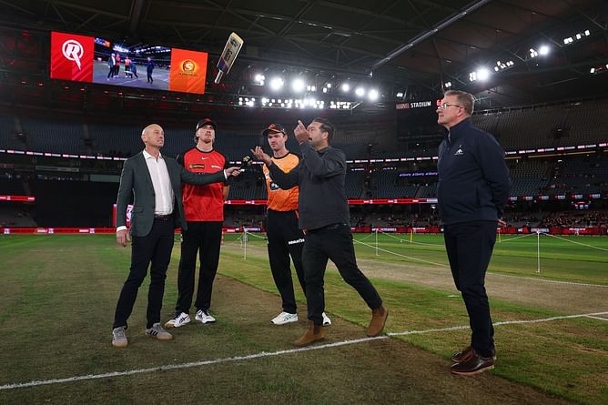 [Watch] Perth Scorchers batter hits the ball onto the roof but for no run in BBL 2024-25
