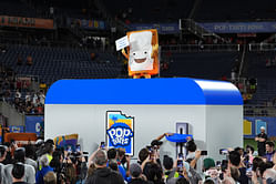 "Person in charge of budget for this is so fired": Fans go mad at Iowa State's Pop-Tarts Bowl celebration with live toaster