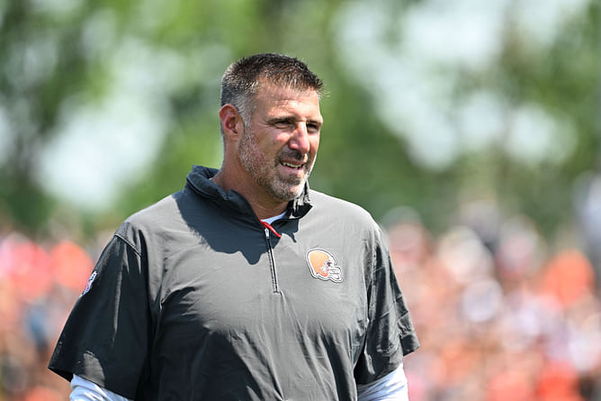 Mike Vrabel to Bears? NFL insider claims Chicago better fit than Patriots for in-demand coach