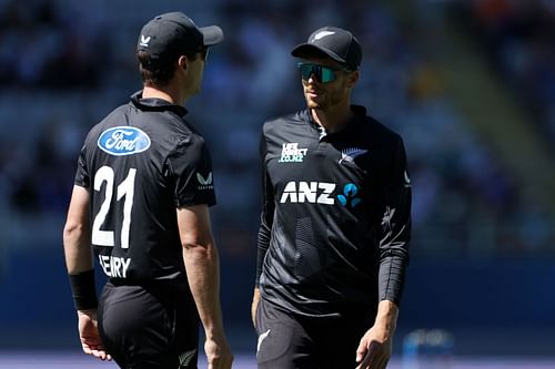 Mitchell Santner (right) led New Zealand to a tri-series win in Pakistan ahead of the 2025 Champions Trophy. [P/C: Getty]