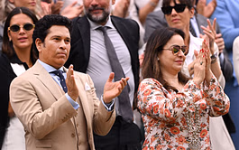 Sachin Tendulkar and wife Anjali break Valentine's Day heart-shaped cake with hammer for a surprise [Watch]