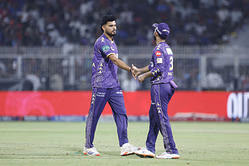 Vaibhav Arora celebrates fiercely after knocking over Sanju Samson for 13 in RR vs KKR IPL 2025 clash [Watch]