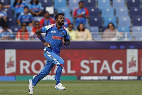 Hardik Pandya used the new ball in India's 2025 Champions Trophy clash against New Zealand. [P/C: Getty]