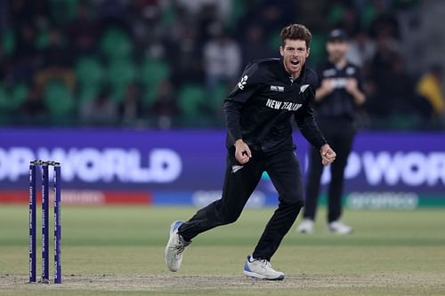 New Zealand’s white-ball captain Mitchell Santner celebrates a wicket in the Champions Trophy semifinal against South Africa. (Image Credits: Getty Images)
