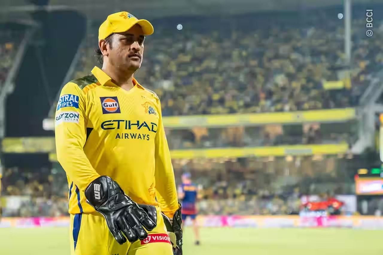 MS Dhoni needs to bat higher for CSK [Image: iplt20.com]
