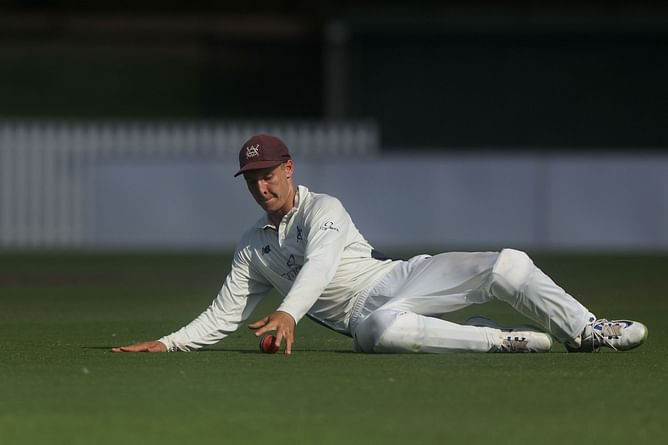 Campbell Kellaway plucks a one-handed stunner during WA vs VIC Sheffield Shield 2024-25 clash [Watch]