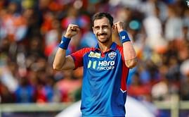 IPL 2025 : KKR ने कर दी बड़ी गलती, दिल्ली कैपिटल्स में आते ही चला मिचेल स्टार्क का जादू; 5 विकेट लेकर उड़ाई SRH की धज्जियां