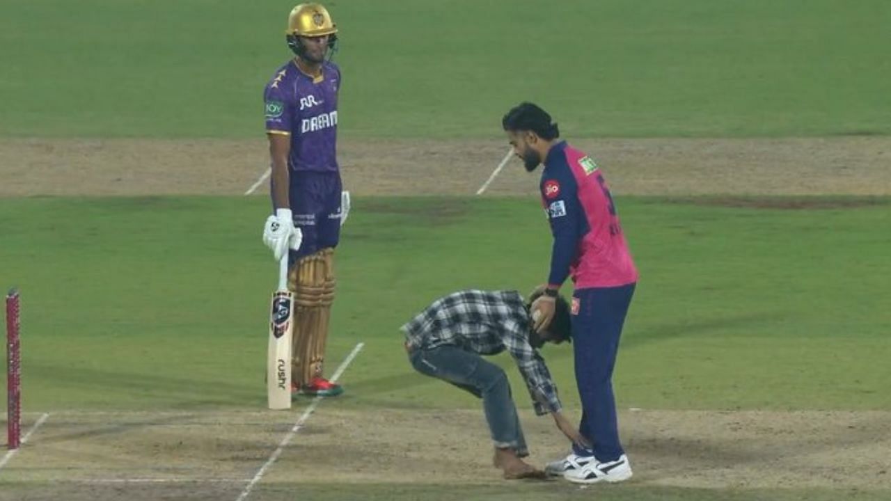 रियान पराग से मिलने के लिए फैन ने तोड़े नियम (Pc: JioHotstar)