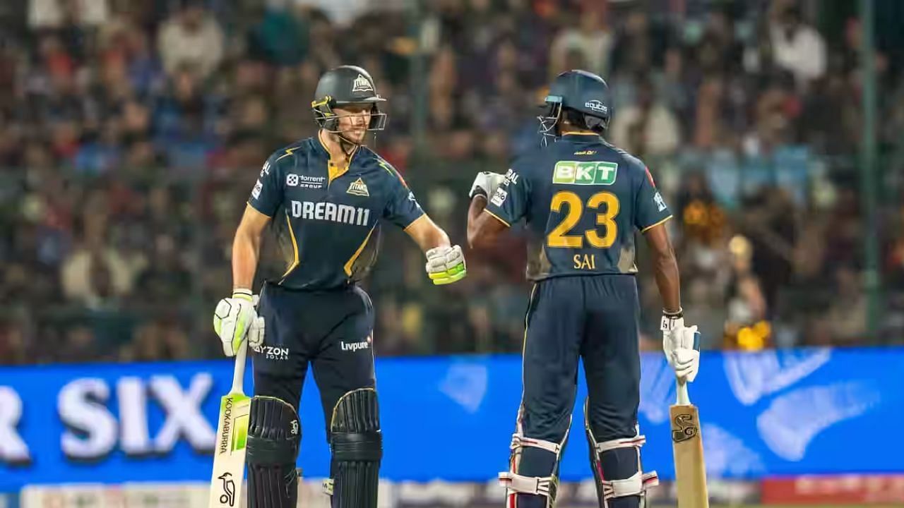 आरसीबी को 8 विकेट से मिली हार (Pc: IPL)