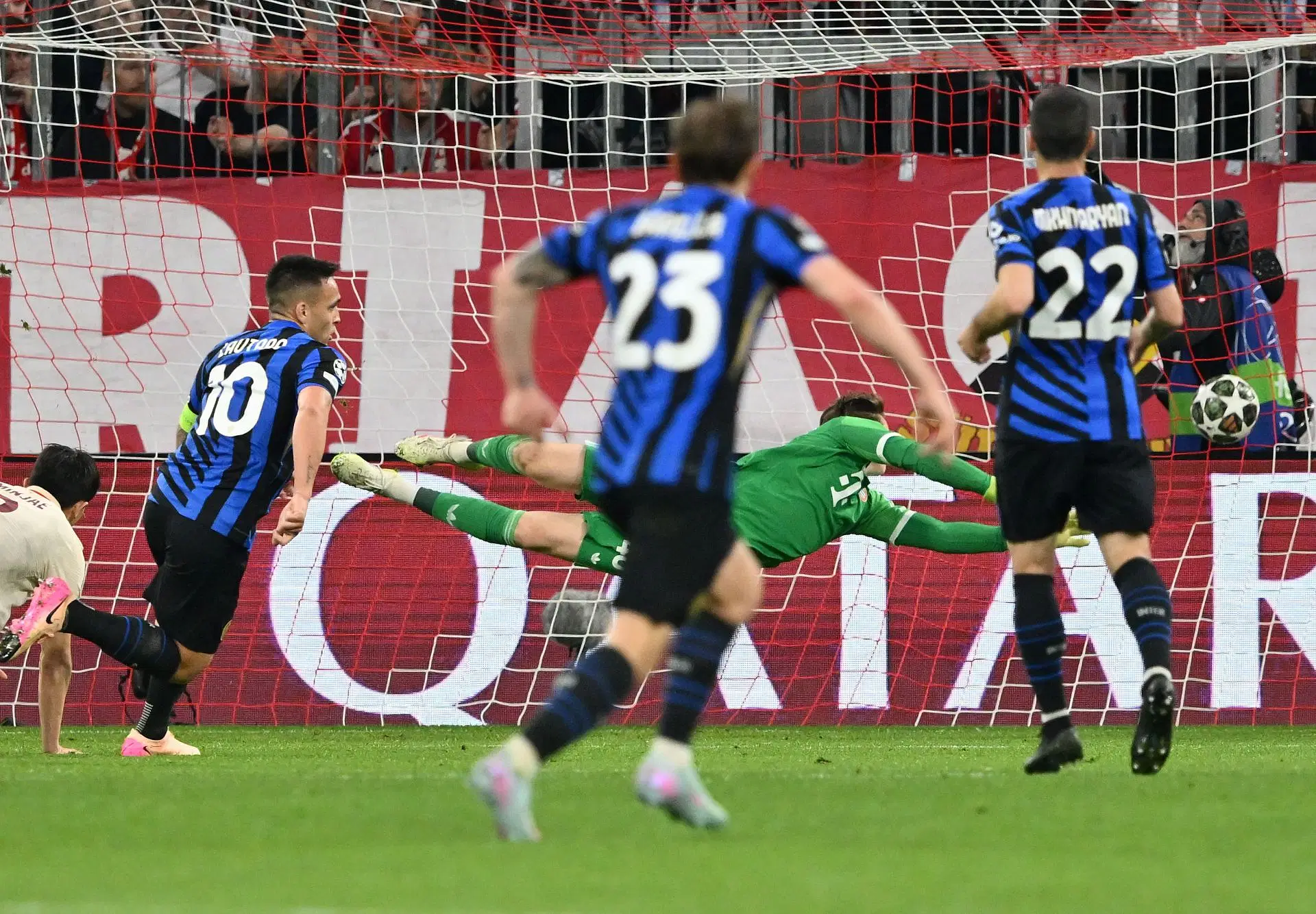 FC Bayern M&uuml;nchen v FC Internazionale Milano - UEFA Champions League 2024/25 Quarter Final First Leg - Source: Getty