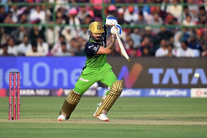 3 खिलाड़ी जिन्हें RCB vs PBKS मैच में ड्रीम11 टीम का बना सकते हैं कप्तान