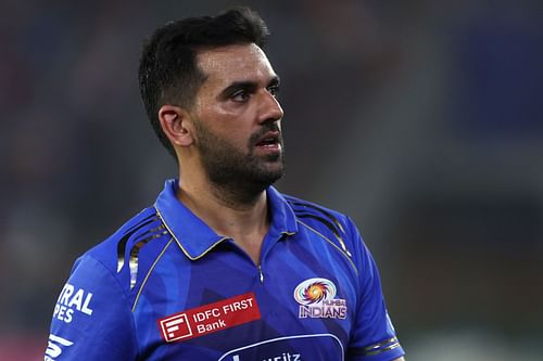 Deepak Chahar proved expensive in MI's IPL 2025 clash against LSG. [P/C: Getty]