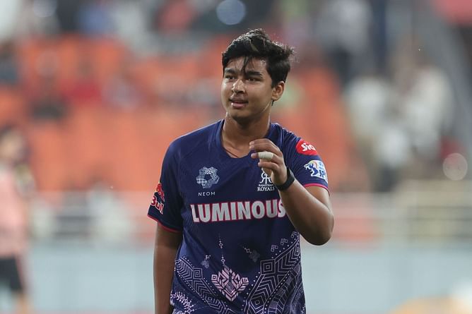 RR vs LSG: वैभव सूर्यवंशी को मिला राजस्थान में मौका, IPL में डेब्यू करने वाले बने सबसे युवा खिलाड़ी; बनाया नया रिकॉर्ड